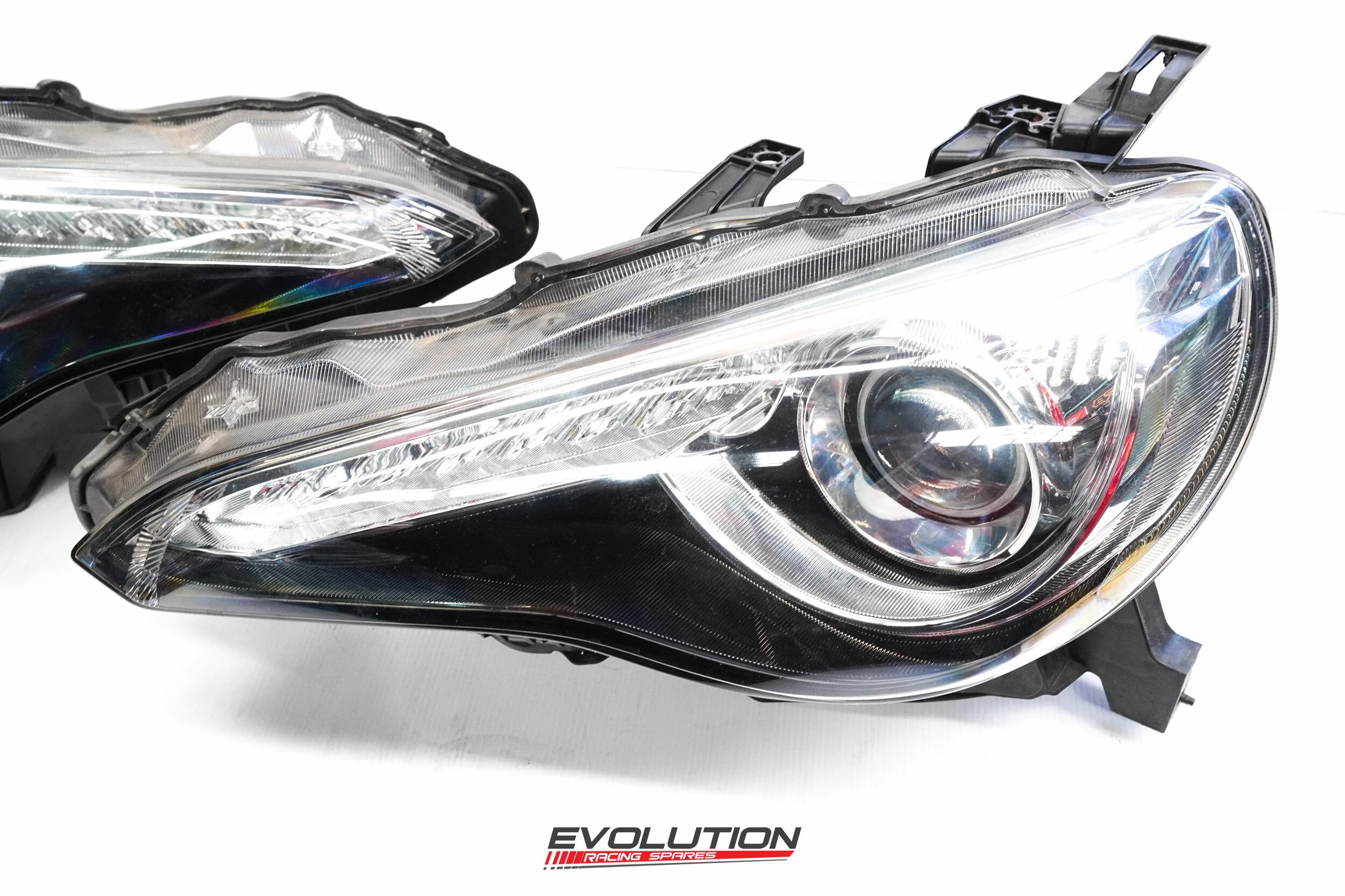 Toyota 86 GTS Headlights Pair HID Xenon Type - Image 3